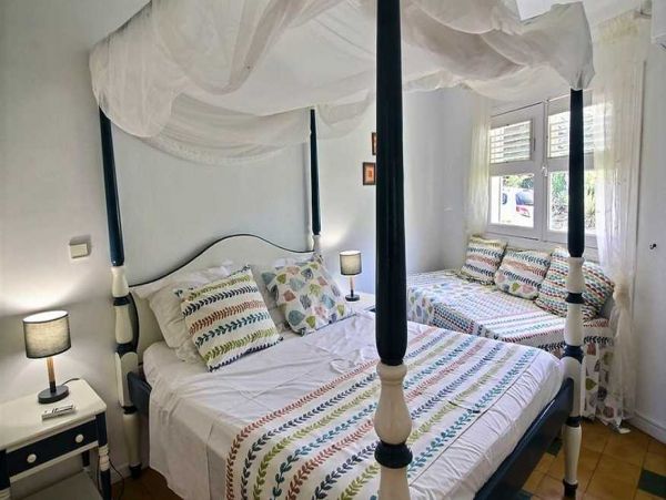 Guadeloupe Home 966159