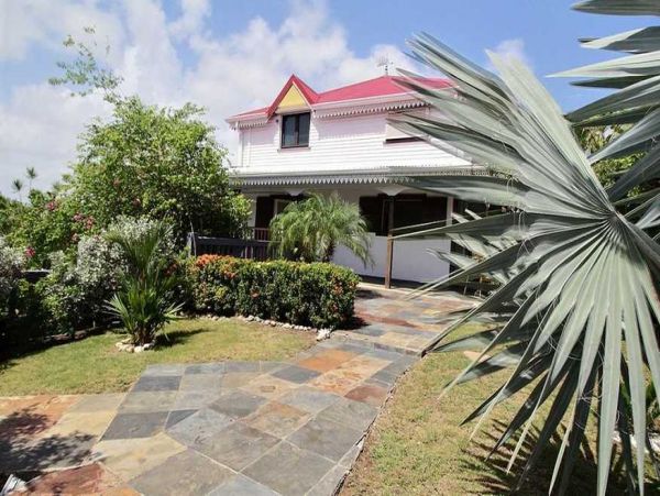 Guadeloupe Home 966162