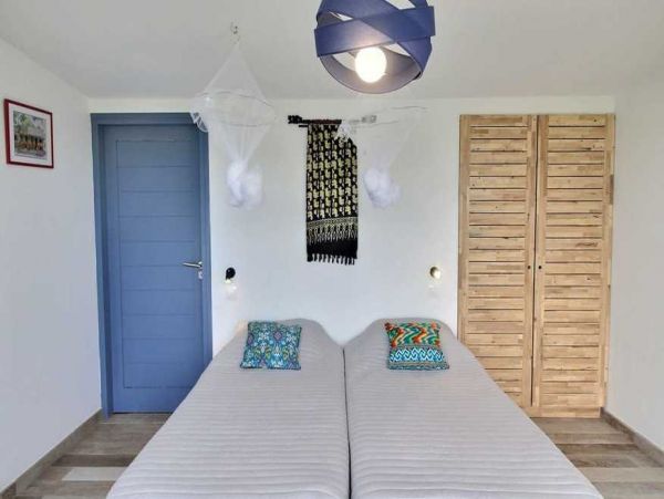 Guadeloupe Home 966167