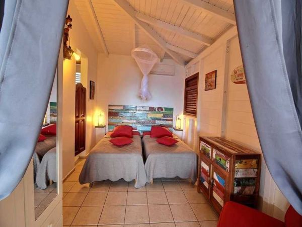 Guadeloupe Home 966169