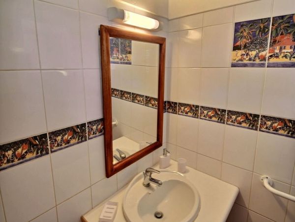 Guadeloupe Home 966169