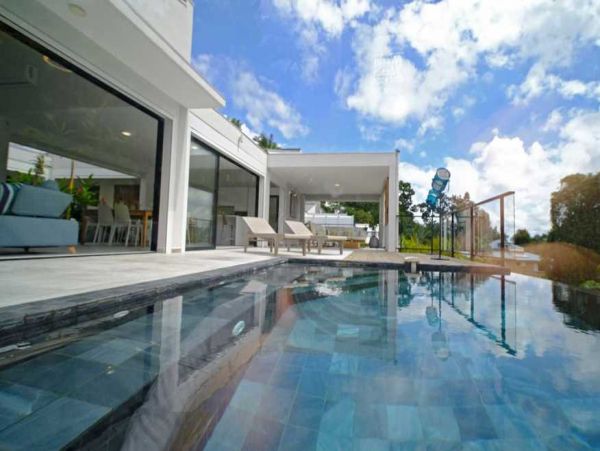 Guadeloupe Home 966170