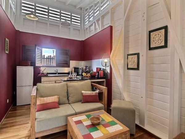 Guadeloupe Home 966172