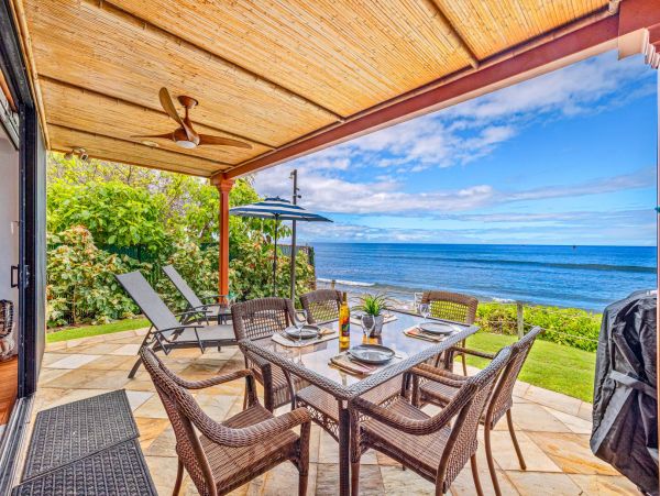 Beautiful 2 Bedroom Vacation Rental Full Ocean View