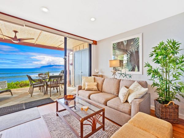 Beautiful 2 Bedroom Vacation Rental Full Ocean View