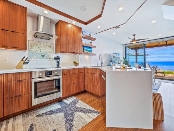 Beautiful 2 Bedroom Vacation Rental Full Ocean View