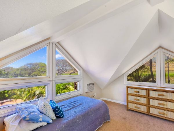 Oceanfront 3 Bedroom Vacation Home with Amazing Views