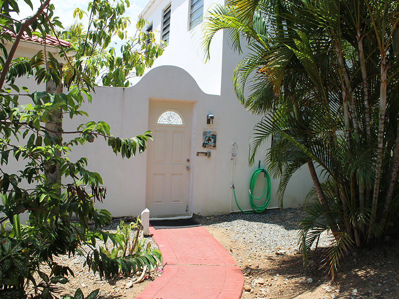St. John Home 966195