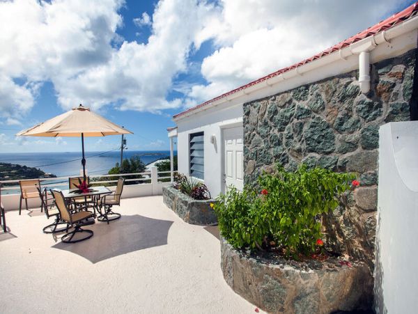 St. John Home 966198