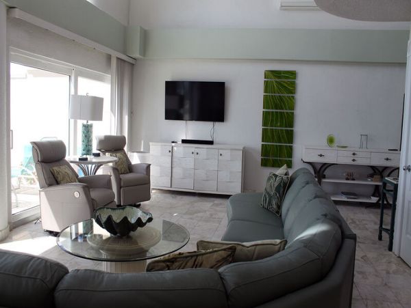 St. John Home 966200