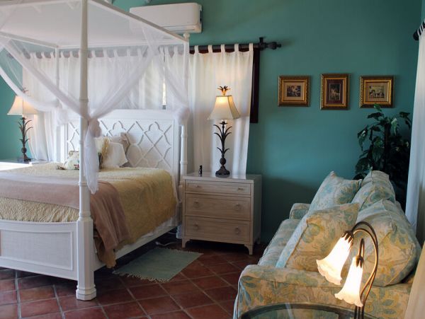 St. John Home 966202
