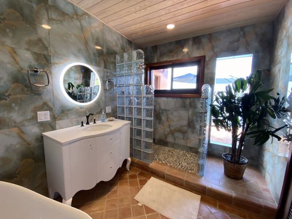 St. John Home 966202