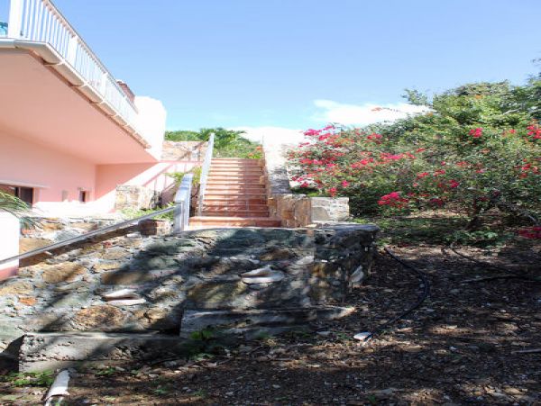 St. John Home 966202