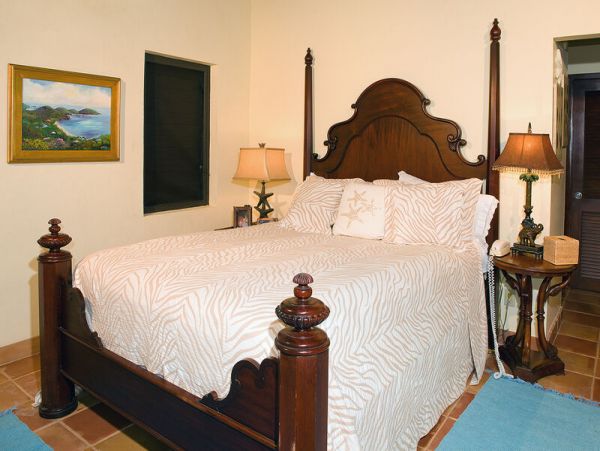 St. John Home 966203