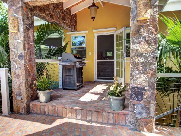 St. John Home 966204
