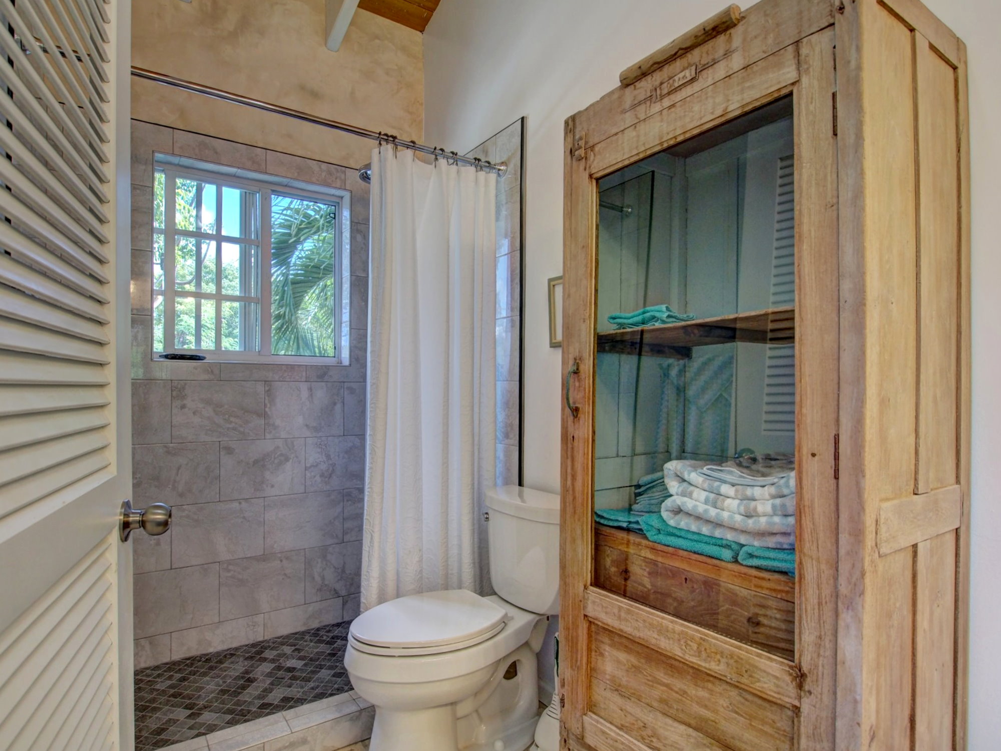 St. John Home 966204