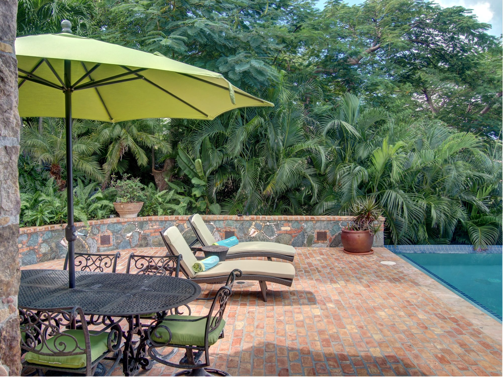 St. John Home 966204