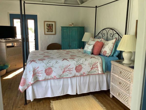 Three Bedroom Vacation Villa with Private Pool and Ocean Views