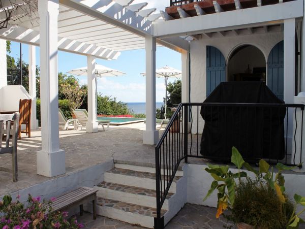 Three Bedroom Vacation Villa with Private Pool and Ocean Views