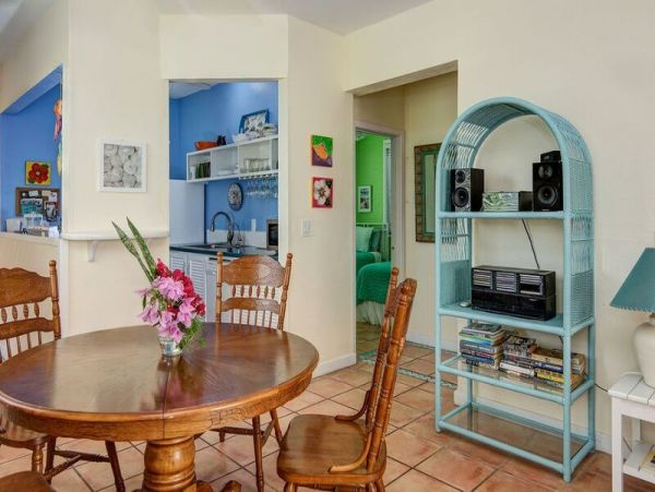 St. John Home 966210