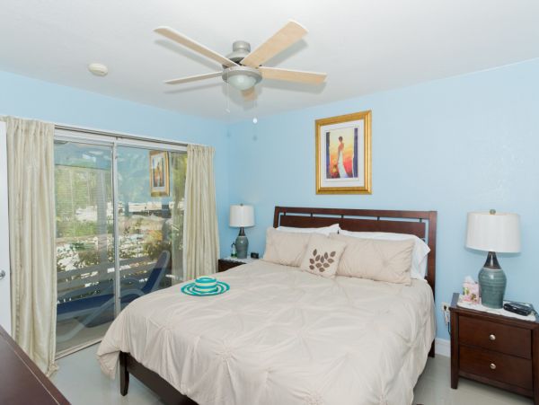 Cayman Islands Condo 966213