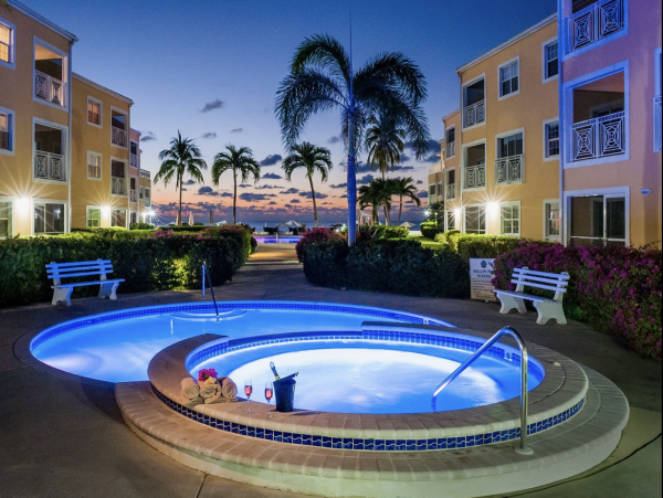 Cozy Ground Flor with 2 Bedrooms in Cayman Islands