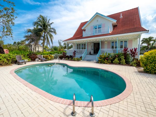 Cayman Islands Four Bedroom Stunning Waterfront Retreat