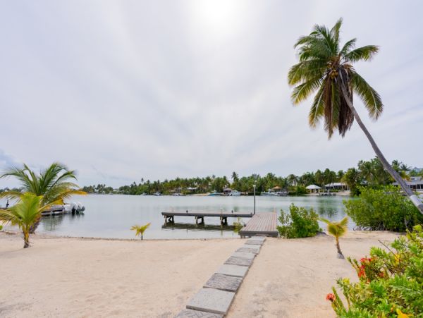 Cayman Islands Four Bedroom Stunning Waterfront Retreat