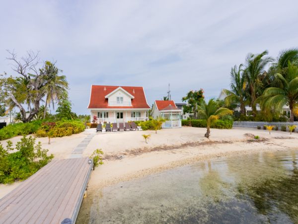 Cayman Islands Four Bedroom Stunning Waterfront Retreat