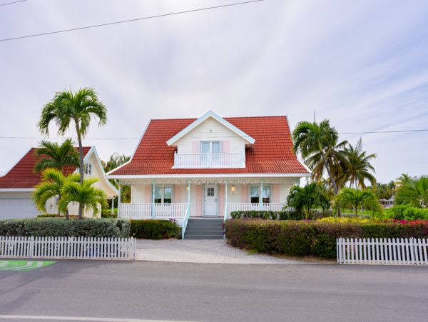 Cayman Islands Four Bedroom Stunning Waterfront Retreat
