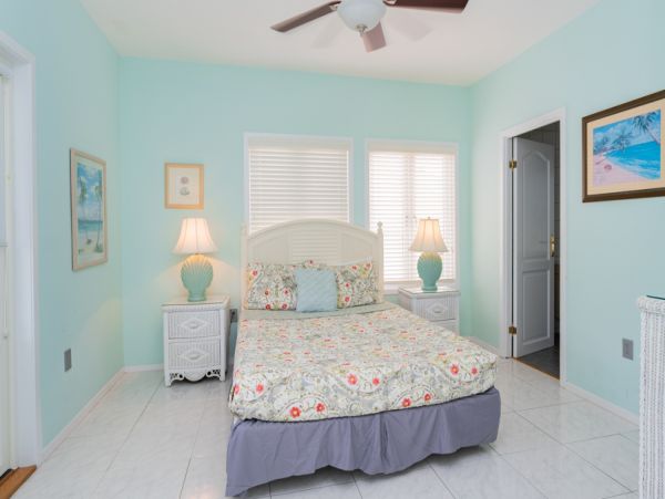 Cayman Islands Four Bedroom Stunning Waterfront Retreat