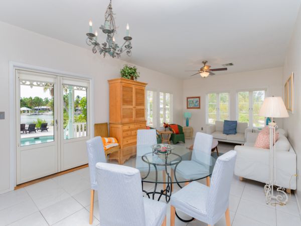Cayman Islands Four Bedroom Stunning Waterfront Retreat