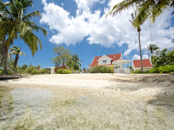 Cayman Islands Four Bedroom Stunning Waterfront Retreat
