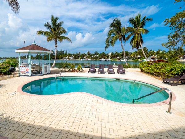 Cayman Islands Four Bedroom Stunning Waterfront Retreat