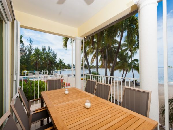 Cayman Islands Luxury Private 6 Bedroom Villa Sleeps 14