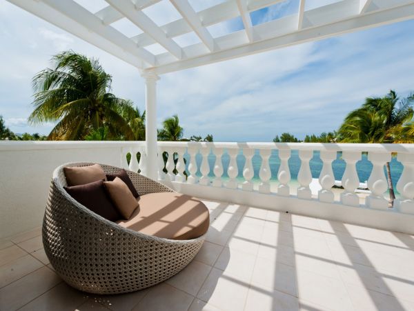 Cayman Islands Luxury Private 6 Bedroom Villa Sleeps 14