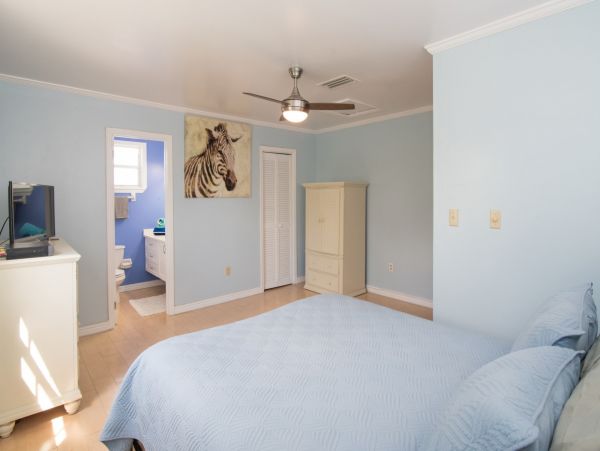 Cayman Islands Condo 966222