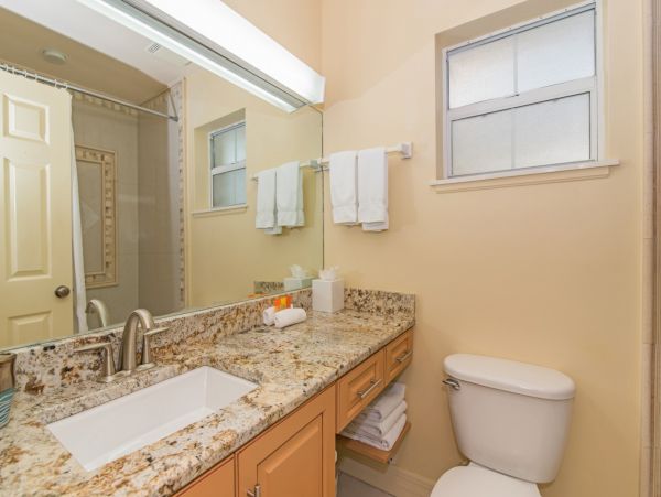 Cayman Islands Condo 966223