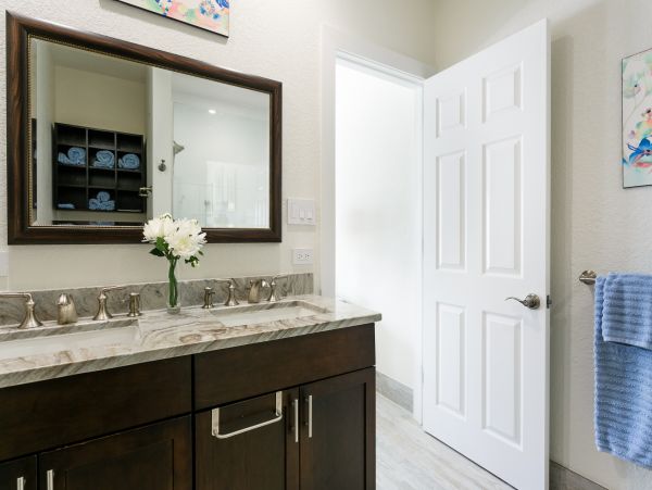 Cayman Islands Condo 966226