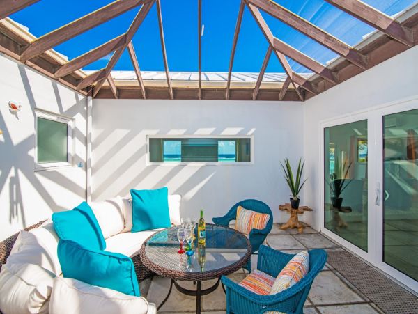 Cayman Islands Home 966228