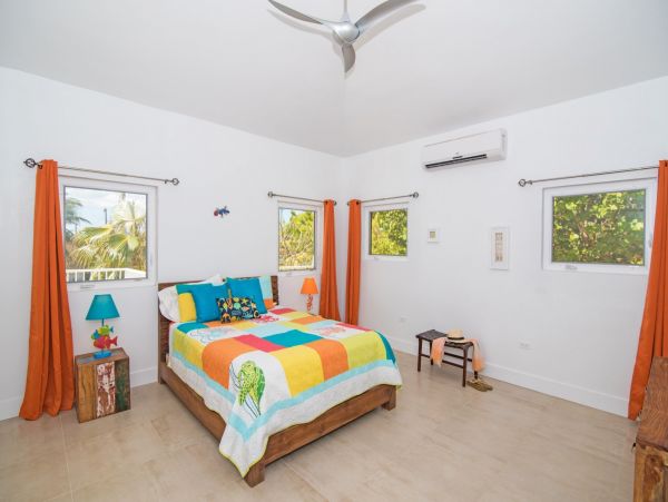 Cayman Islands Home 966228