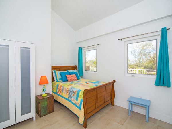 Cayman Islands Home 966228