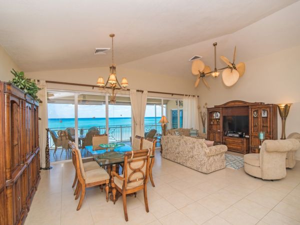 Cayman Islands Condo 966232