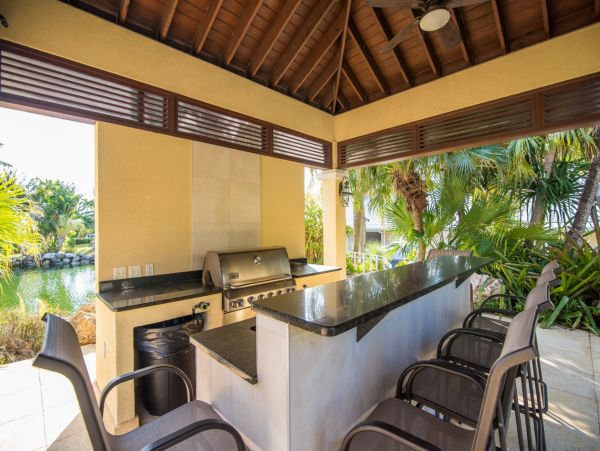 Cayman Islands Condo 966232