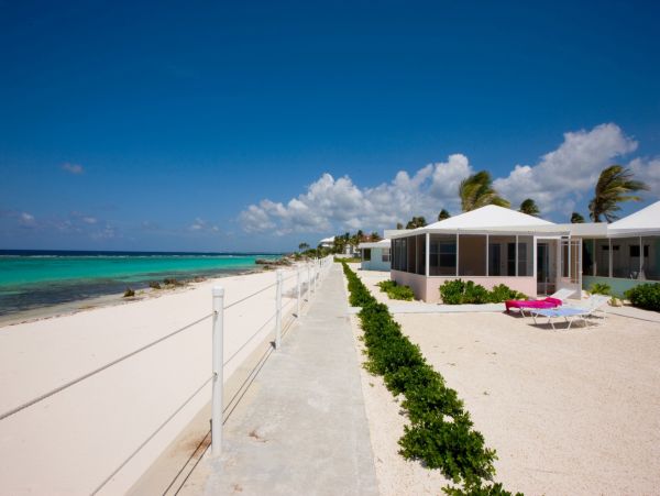 Beachfront One Bedroom Cottage in Cayman Islands