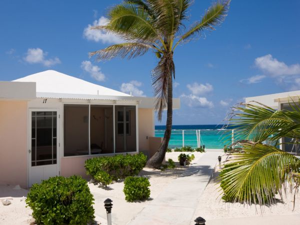 Beachfront One Bedroom Cottage in Cayman Islands