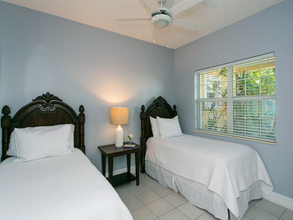 Cayman Islands Condo 966234