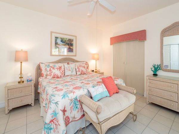 Cayman Islands Condo 966235