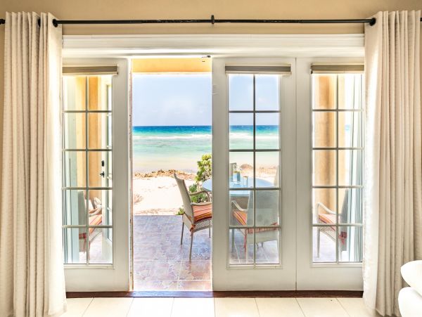 Cayman Islands Seaside Serenity: Your Private Oceanfront Oasis