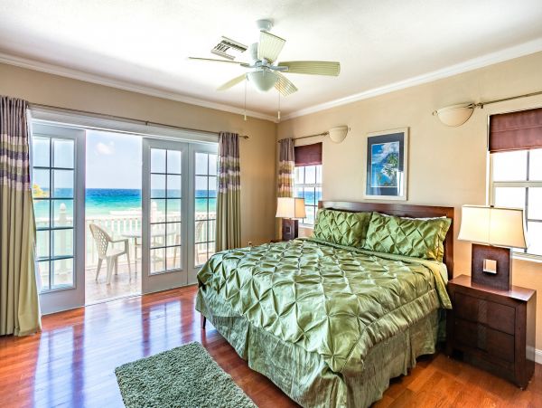 Cayman Islands Seaside Serenity: Your Private Oceanfront Oasis